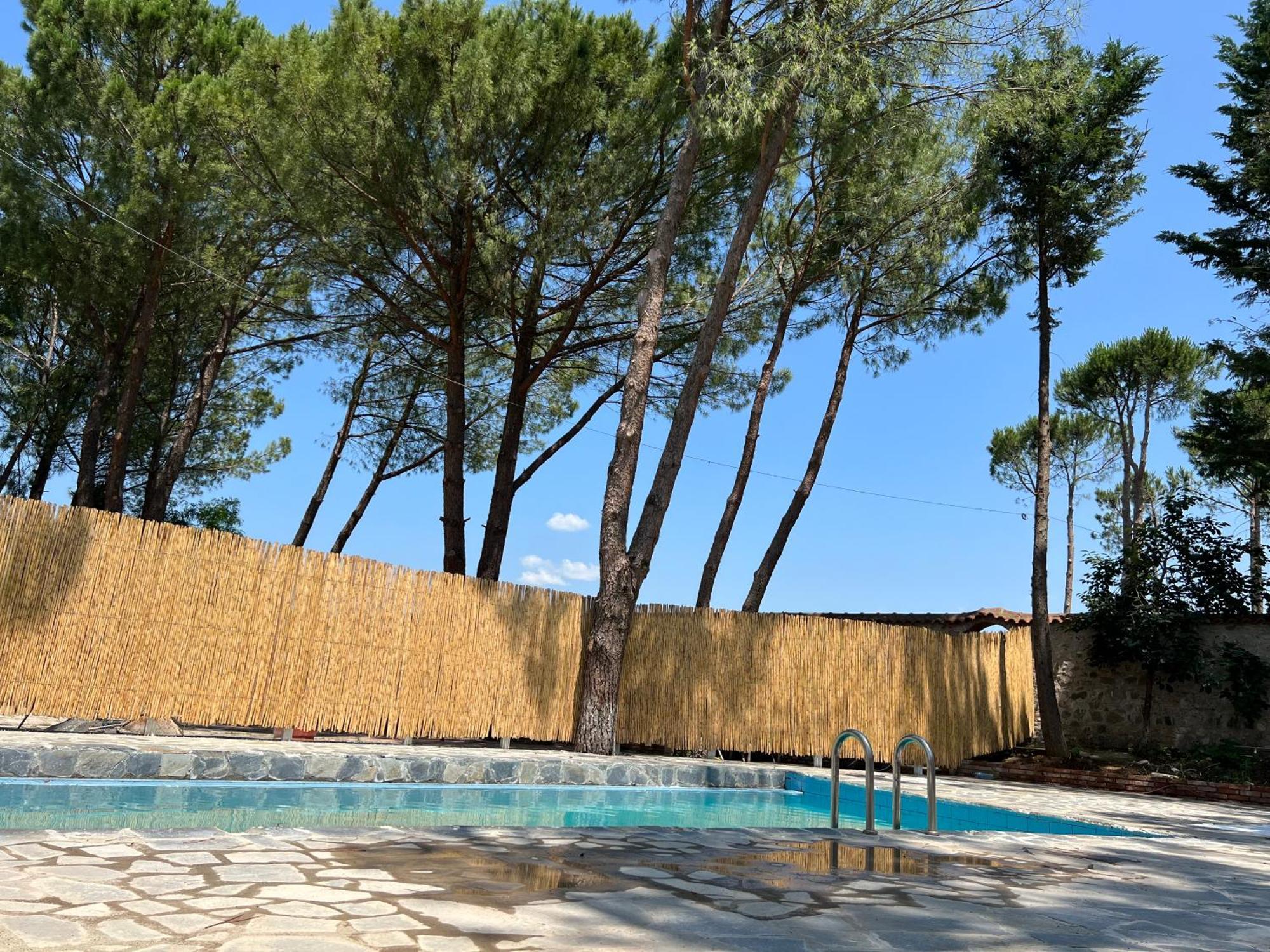 Kriva Resort Елбасан Екстериор снимка